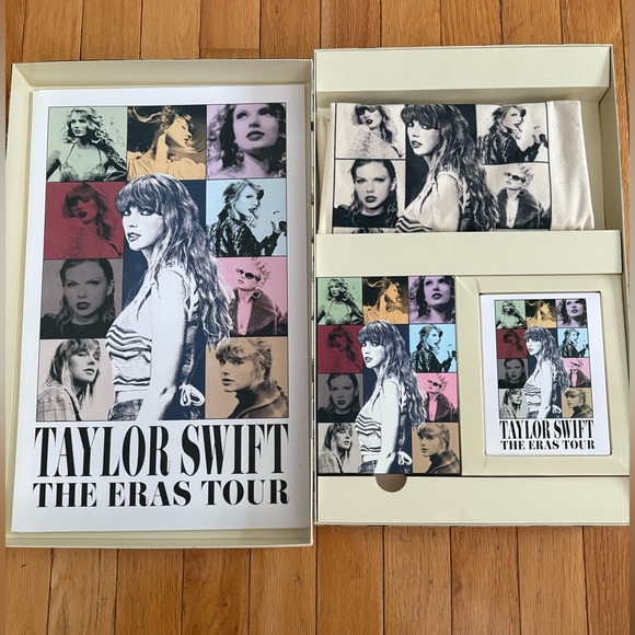 VIP Eras Tour Box - Taylor Swift Toronto N1 - Picture 2 of 2